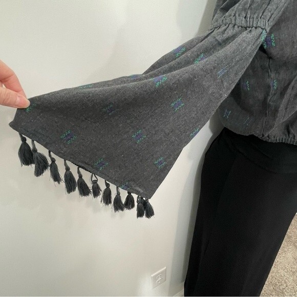 EARTHBOUND Off the Shoulder Tassel Blouse Top Boho Shirt Size LARGE - Picture 7 of 10